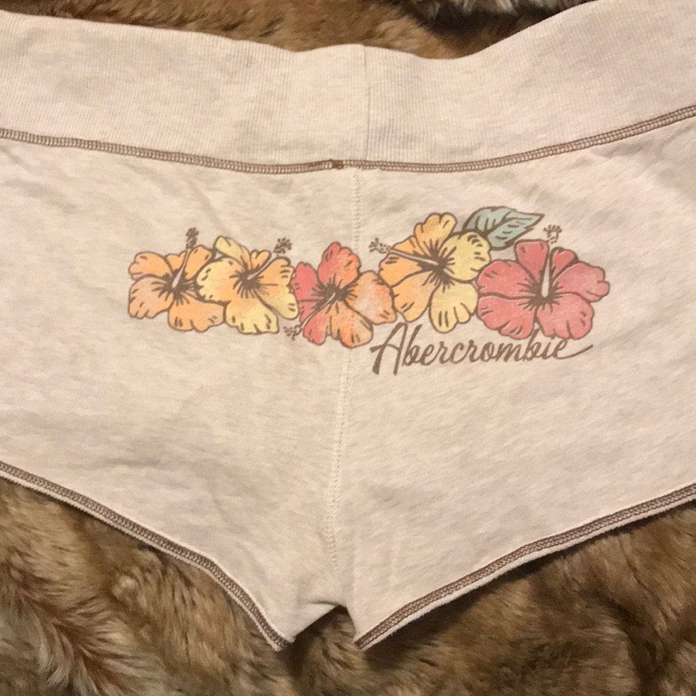 Nwot Abercrombie shorts